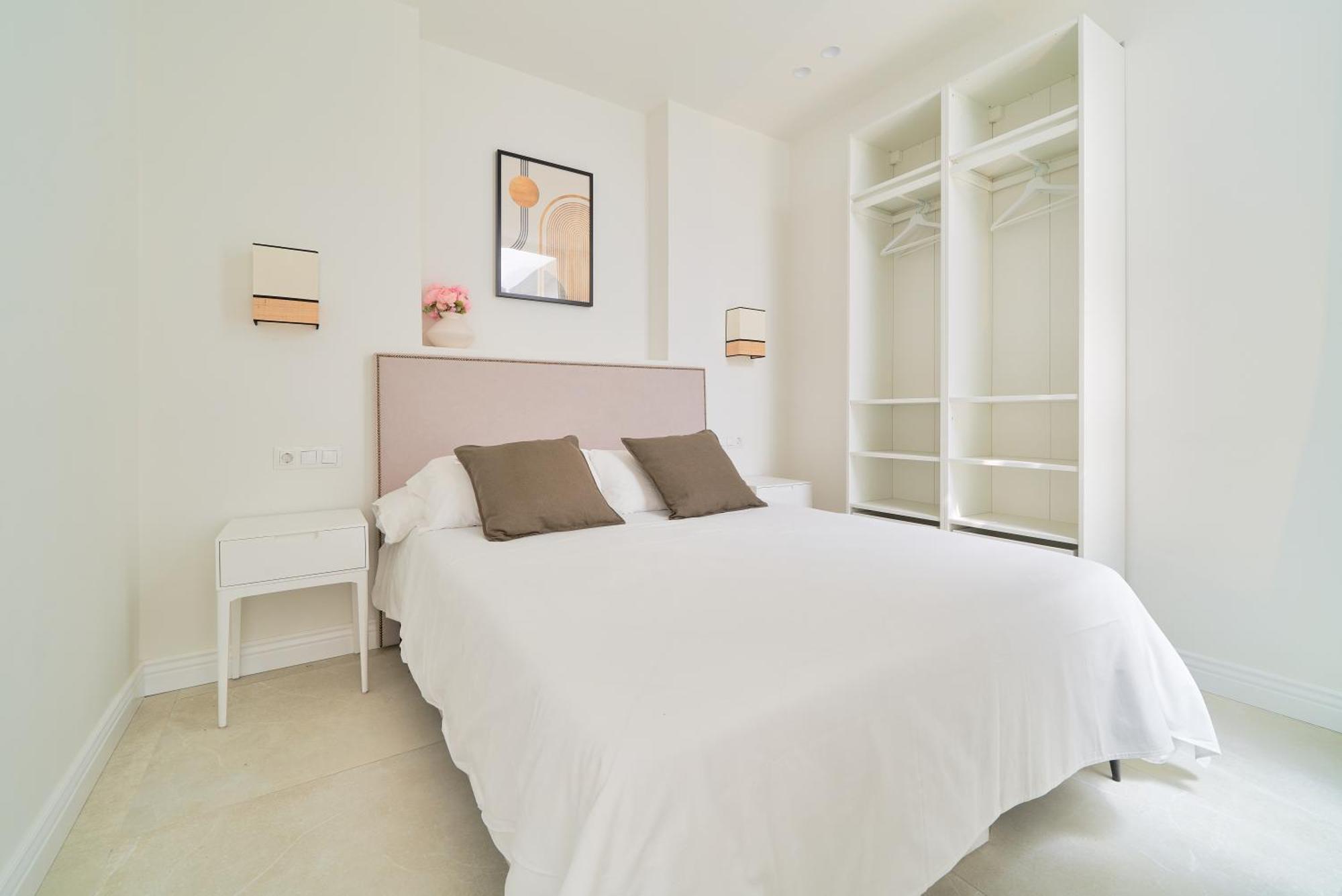Sun-Kissed Getaway Apartment Малага Екстериор снимка