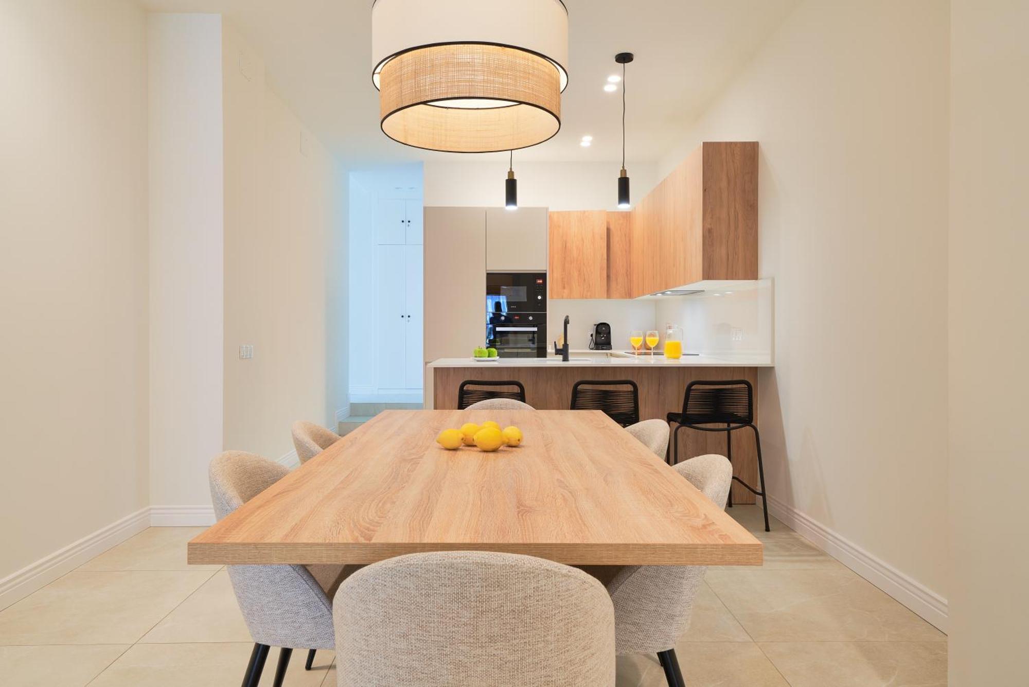 Sun-Kissed Getaway Apartment Малага Екстериор снимка