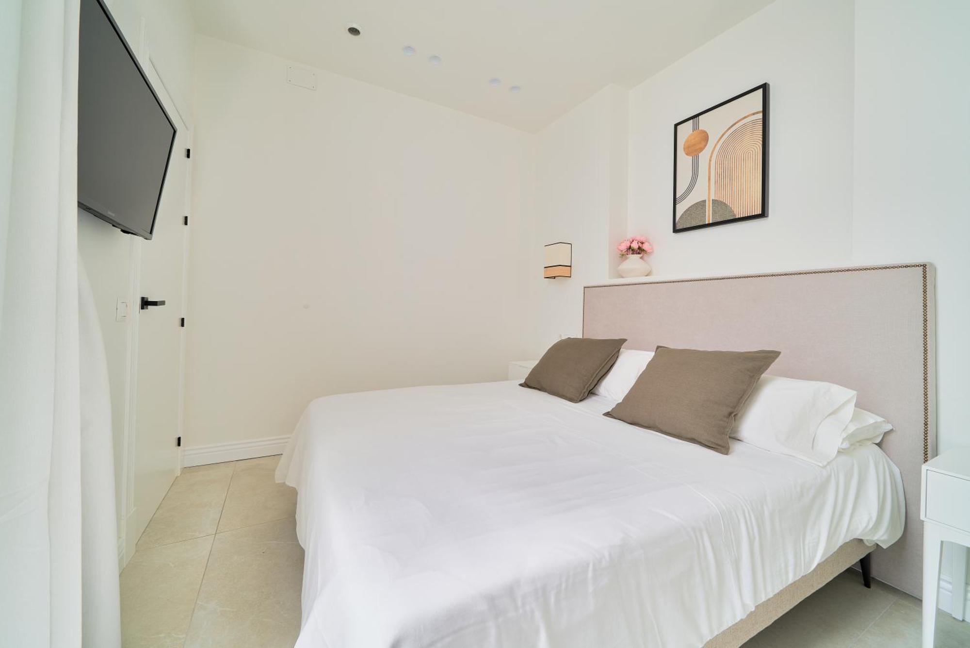 Sun-Kissed Getaway Apartment Малага Екстериор снимка